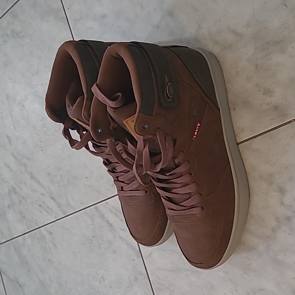 Levi Strauss  and Co - Picture 2 of 8